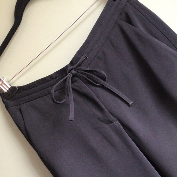 Ladies drawstring polyester/spandex blend pants, black sz 8 28” inseam - Picture 2 of 10